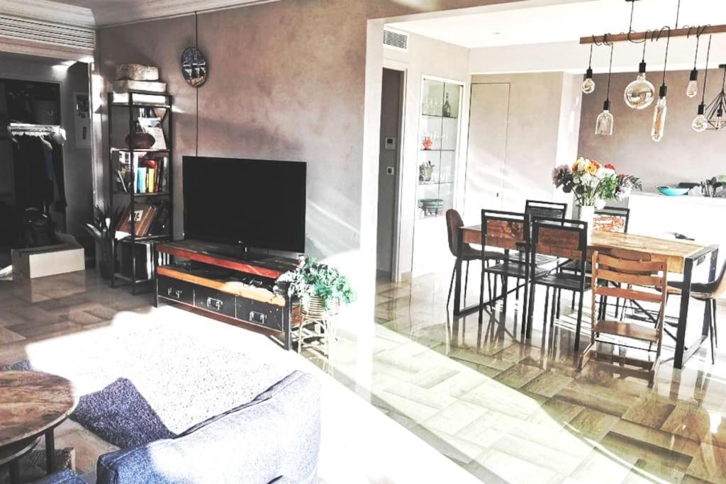 Appartement Nice Centre Vue Mer Avec Piscine Pour Famille, Couple D'Amis Pas De Groupes De Jeunes Autorises Esterno foto